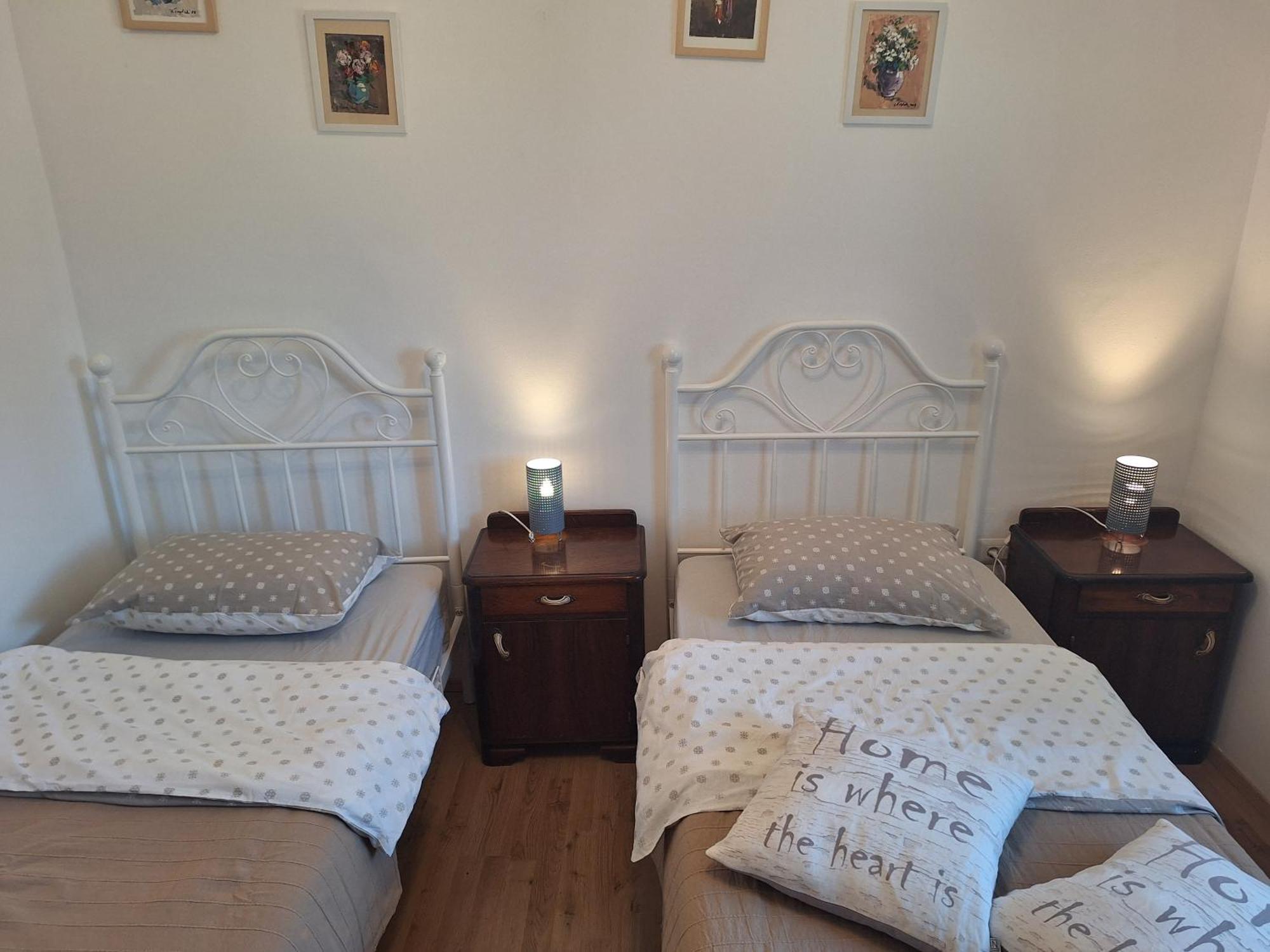 Villa Malini 그로즈냔 외부 사진
