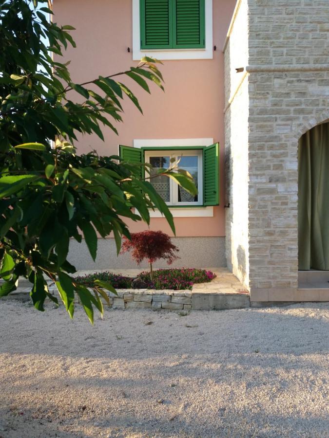 Villa Malini 그로즈냔 외부 사진